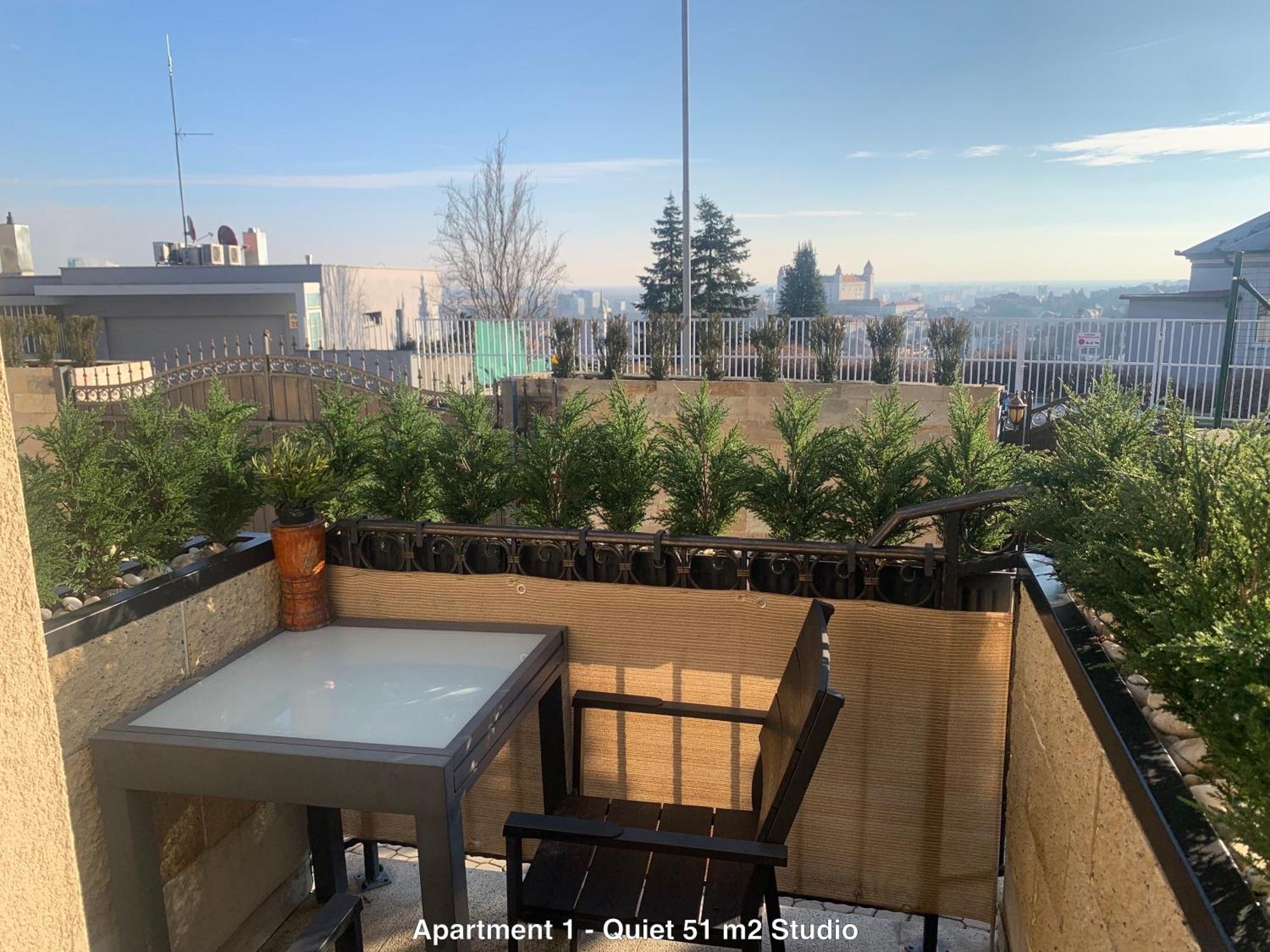 Clearvuehome Apartments Bratislava Slavin Zewnętrze zdjęcie